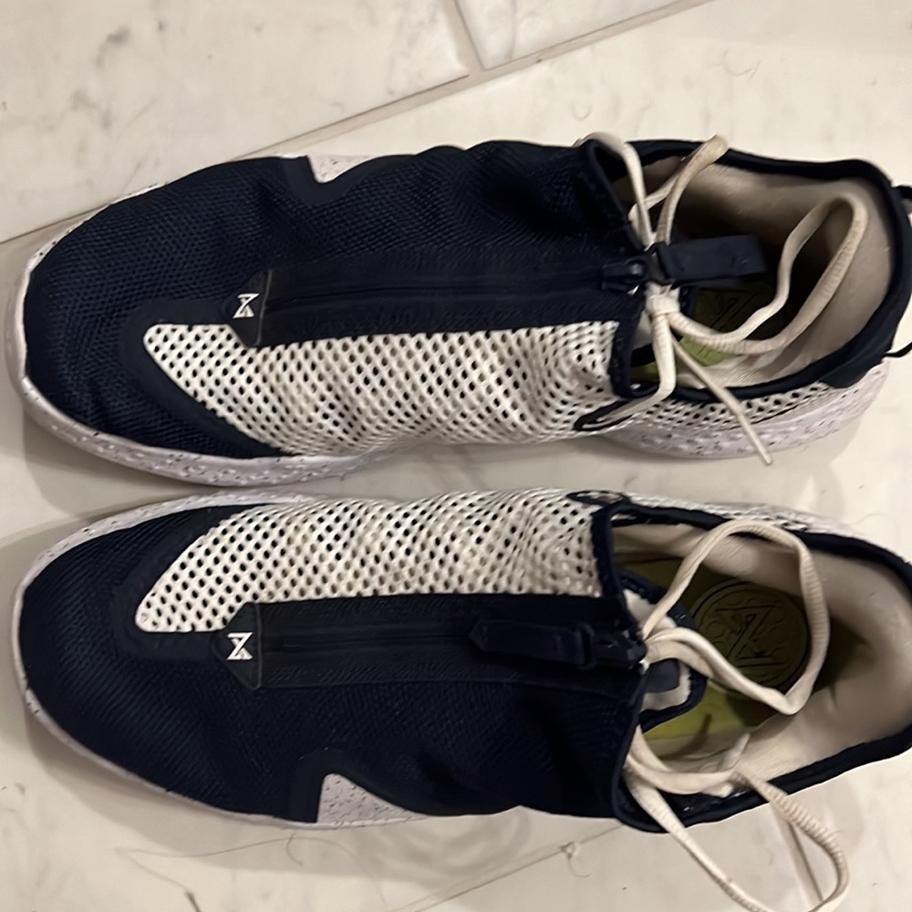 MENS NIKE PAUL GEORGE SNEAKER - Picture 5 of 6